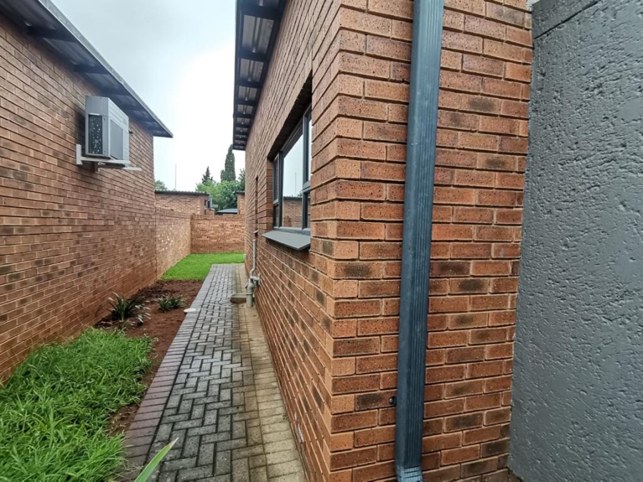 3 Bedroom Property for Sale in Langenhovenpark Free State